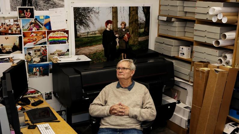 Martin Parr in his studio, Martin Parr Foundation, Bristol, 2025 Courtesy Martin Parr Foundation