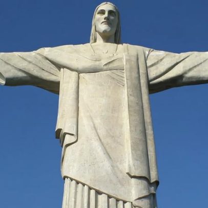 Como foi construída a estátua do Cristo Redentor