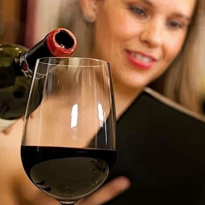 Como servir o vinho: o procedimento e o motivo