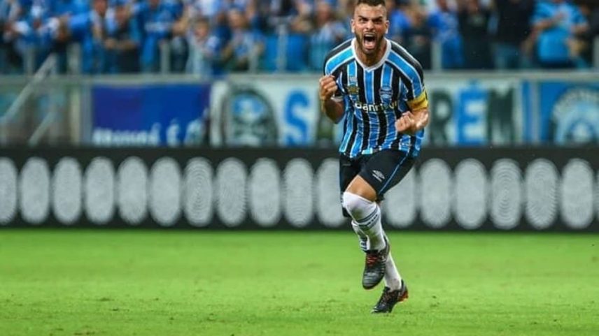 Maicon, ex-jogador do Grêmio, participou de 248 partidas e conquistou nove títulos no clube (Lucas Uebel/Grêmio FBPA)
