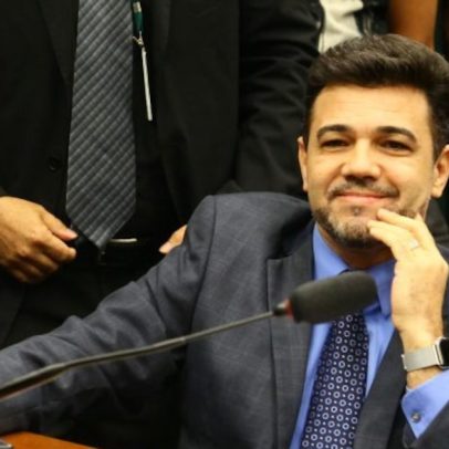 Bancada evangélica prepara manifesto de independência em relação a Bolsonaro