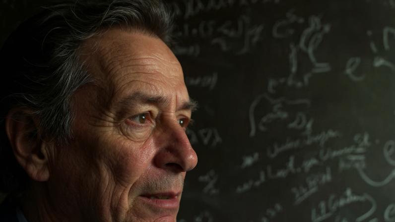 O físico premiado com o Nobel Richard Feynman