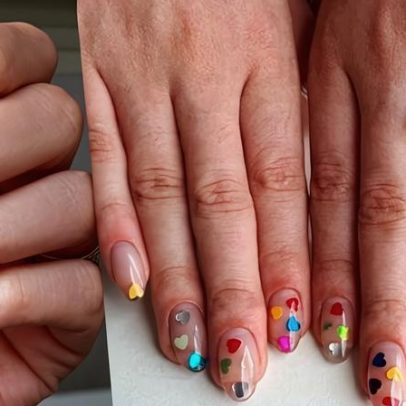 Unha encapsulada: técnica de nail art em alta no momento