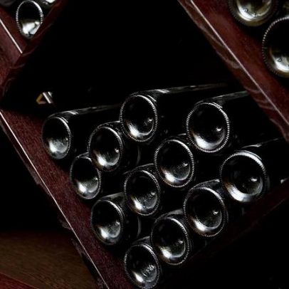 O que significa 'in bond' no comércio de vinhos