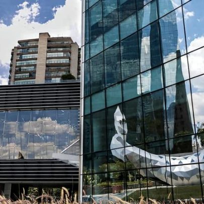 Após o touro da B3, São Paulo recebe a baleia do B32