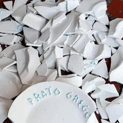 Restaurante grego em SP transforma quebra de pratos em entretenimento
