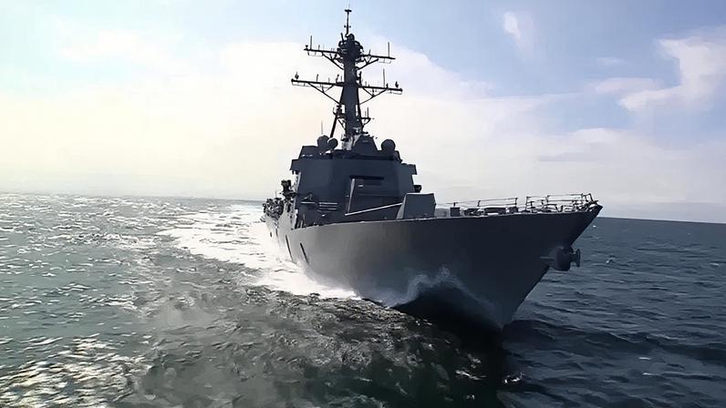 O destróier da Marinha dos EUA USS Spruance • Reuters