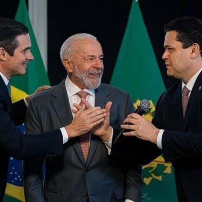 Hugo Motta busca reaproximar Lula e Alcolumbre
