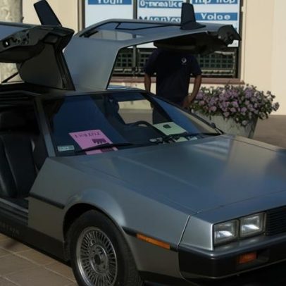 Carros icônicos do cinema hoje valem fortunas