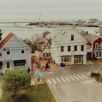 Covid chega a Provincetown, marcando surto inicial nos EUA