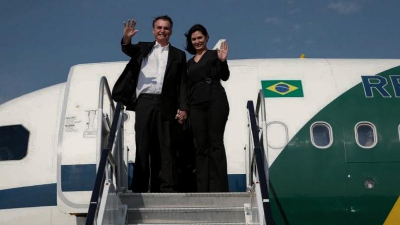 Jair Bolsonaro e Michelle Bolsonaro: ex-primeira-dama aposta na recuperação dos direitos políticos do marido até 2026. (Foto: Alan Santos/PR)
