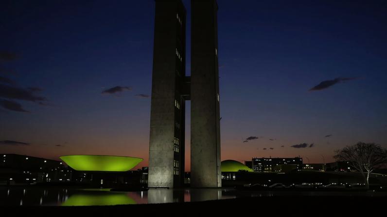 Tendência de incorporações, fusões e federações continua e, na legislatura que se inicia, ao menos 3 estão em curso