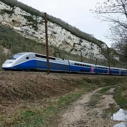 Trens de alta velocidade a 300 km/h desafiam limites da engenharia