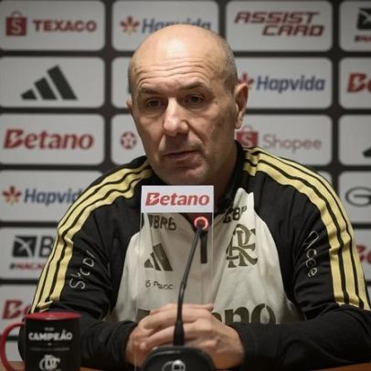 Jardim ironiza gramado sintético do Athletico-PR após empate com o Flamengo