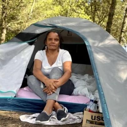 Aumento dos preços da habitação leva brasileiros a morar em barracas em Portugal