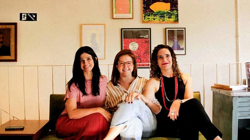 Alessandra Effori, Luciana Gil e Isadora Peruch, sócias e fundadoras da Livraria Bibla