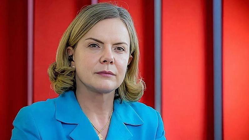 A presidente do PT, Gleisi Hoffmann (foto), diz que Campos Neto "sabotou" o Brasil por ser aliado do ex-presidente Jair Bolsonaro