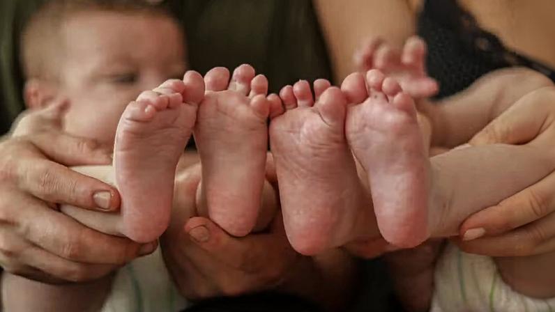Nomes para bebês gêmeos que vão deixar você encantado em dose dupla — Foto: Pexels