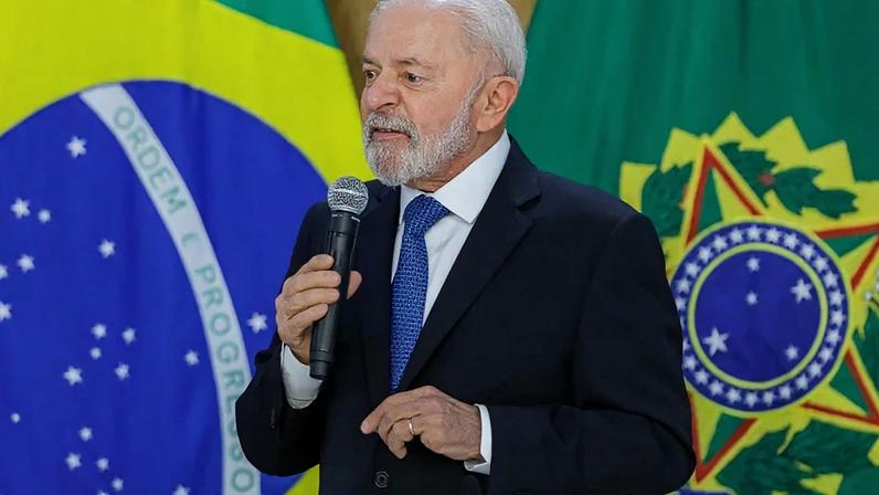 "Essa estrada agora vai começar a ser feita", declarou Lula durante visita a uma comunidade no município de Manaquiri, no Amazonas
