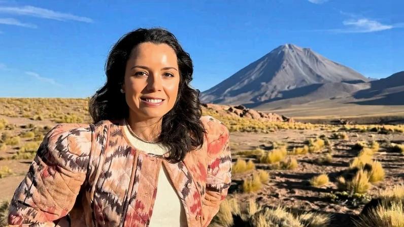 Licancabur domina a paisagem próxima de San Pedro de Atacama e é ideal para paradinhas no meio do deserto • CNN Viagem & Gastronomia
