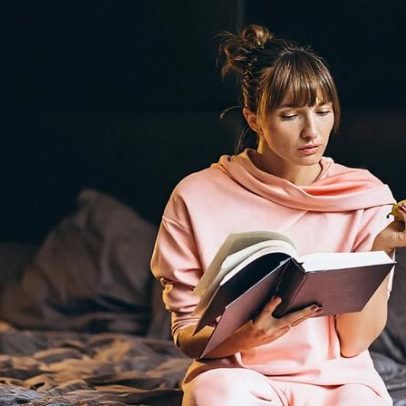 Leitura da Bíblia antes de dormir promove sensação de segurança e paz
