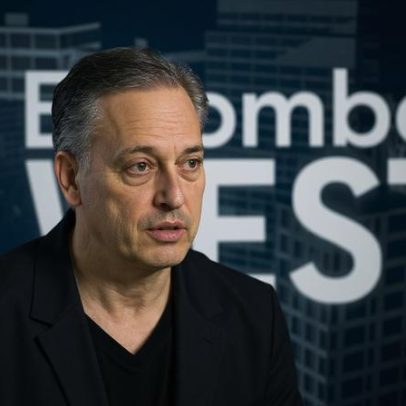Czar de cripto e IA de Trump critica regulação e apoia Musk