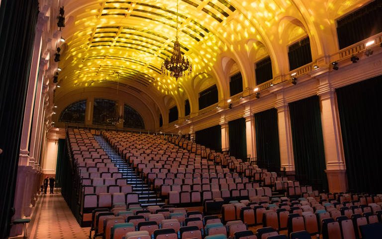Plateia da Estação CCR das Artes, nova sala de concerto no centro