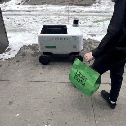Este pequeno robô pode entregar seu pedido do Uber Eats em Jersey City