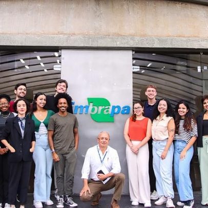 Trainees do Poder360 visitam sede da Embrapa