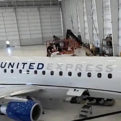 United Airlines terá internet Starlink a bordo de voos