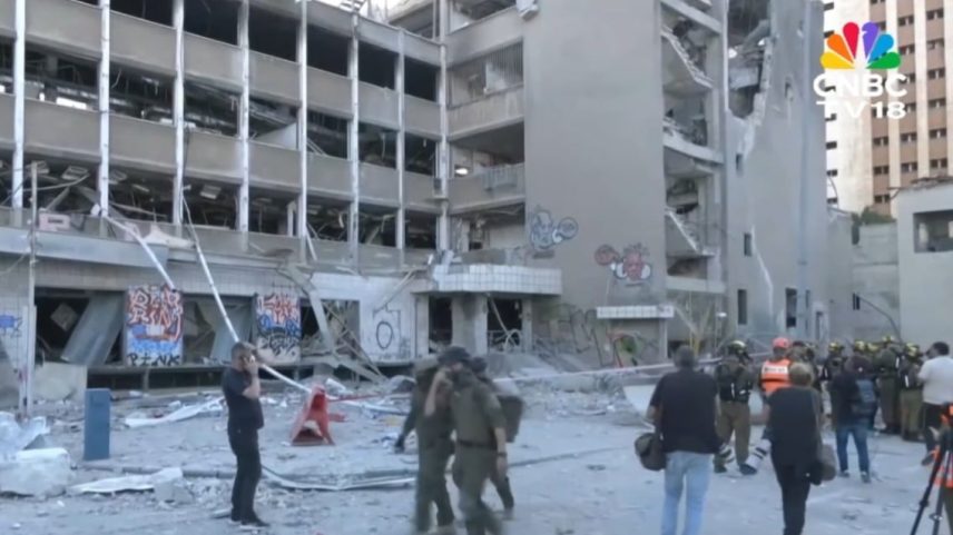 Um míssil iraniano atingiu o Soroka Medical Center. (Foto: Reprodução/YouTube/CNBC-TV18)