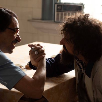 Série sobre Raul Seixas com irmãos Andrade estreia no Globoplay amanhã