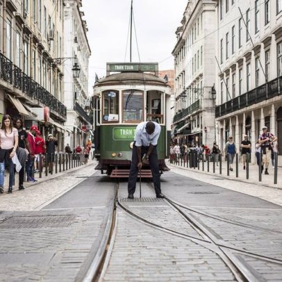 Portugal recua em promessas de facilitar a imigração para brasileiros