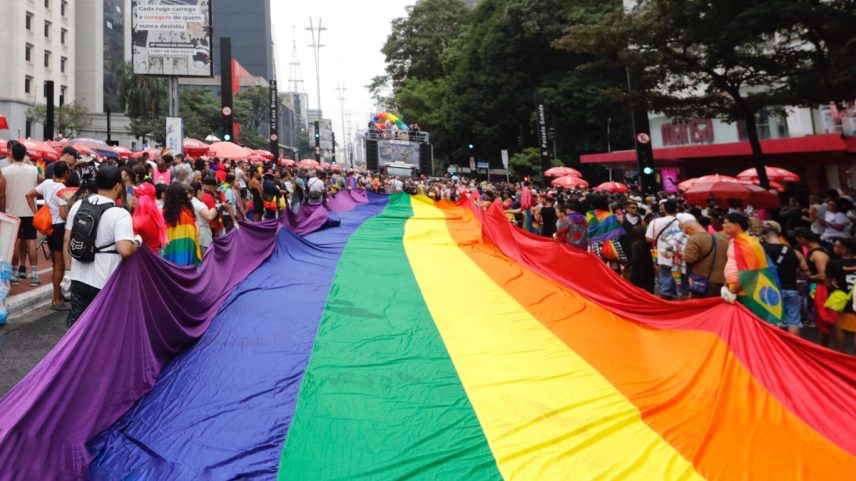Parada LGBT+, na avenida Paulista (Foto: Edilson Dantas/Agência O Globo)