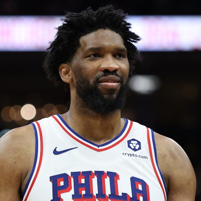 Sixers esperam que Joel Embiid esteja saudável para o início da pré-temporada