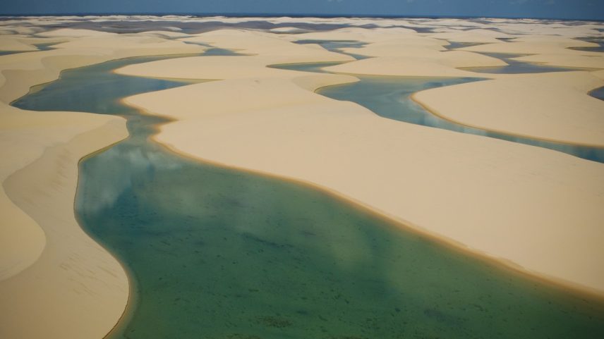 Vista aérea do Parque Nacional dos Lençóis Maranhenses, em Barreirinhas (MA) — Foto: Ricardo Rollo/Divulgação/MTur