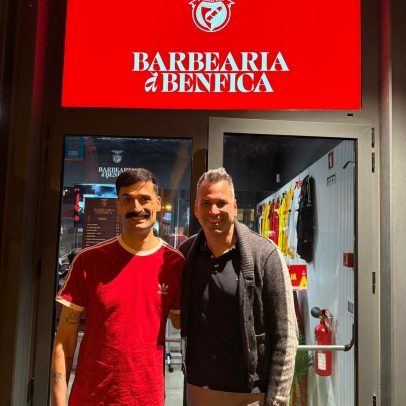 Ex-jogador do Cruzeiro gerencia nova barbearia do Benfica em Portugal