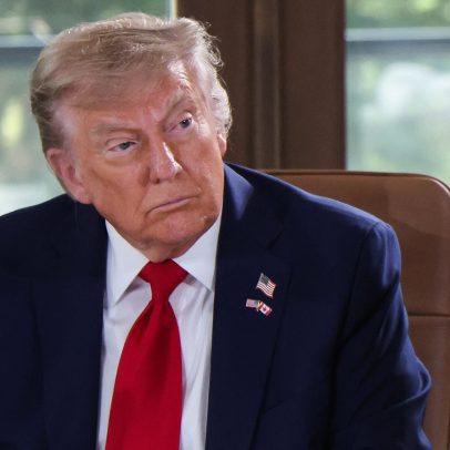 Trump ameaça Espanha com pagamento em dobro por não repassar 5% à Otan