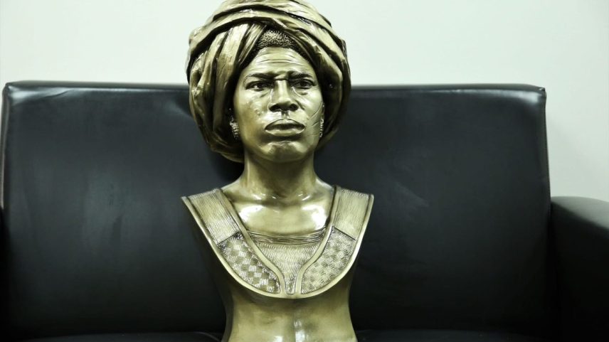 Busto de Esperança Garcia (Foto: Divulgação)