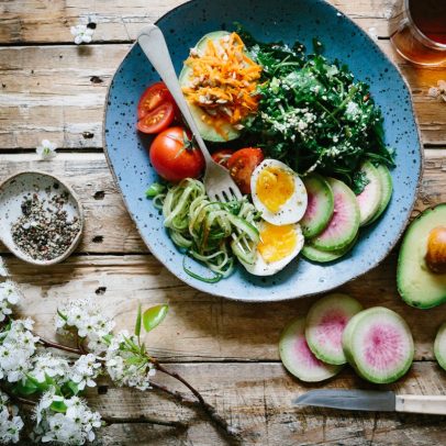 Dieta MIND reduz risco de Alzheimer em qualquer idade, aponta pesquisa recente