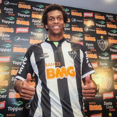 Ex-jogador Jô é preso em São Paulo por atraso no pagamento de pensão alimentícia