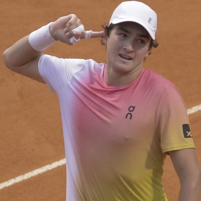 João Fonseca estreia com vitória em Wimbledon e avança à segunda rodada do torneio