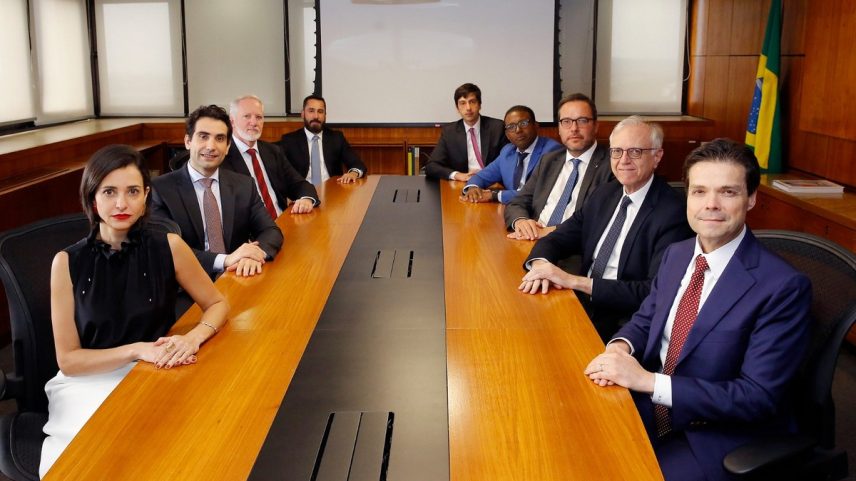 Nova composição do Copom, com Gabriel Galípolo na presidência do BC (Foto: Divulgação / Banco Central)