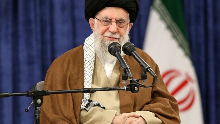 A legenda já está em português. (Foto: Khamenei.ir/AFP)