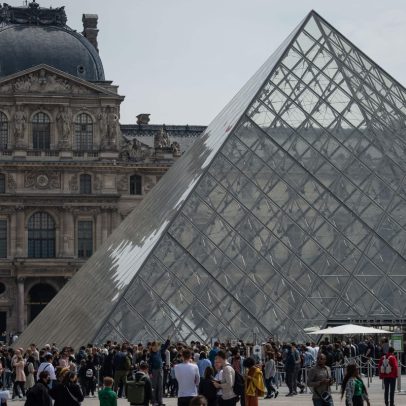 França lança concurso internacional para revitalizar o Museu do Louvre