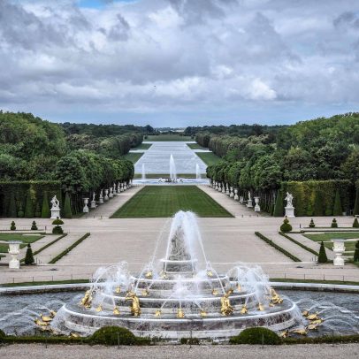 Estátuas do Palácio de Versalhes se tornam guias interativos com inteligência artificial
