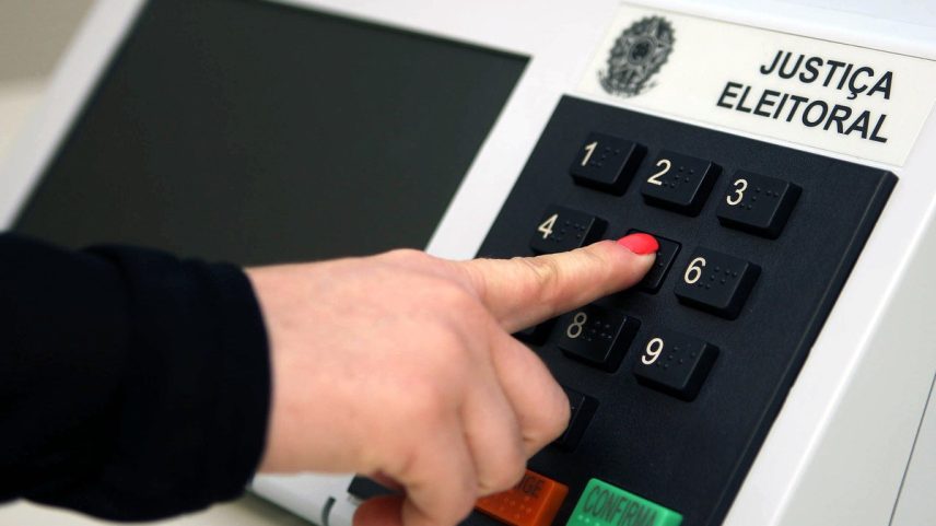 Pesquisa também mostra que 59% da população apoia o aumento dos mandatos eletivos para cinco anos (Foto: Roberto Jayme/Ascom/TSE)