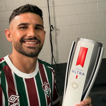 Torcida do Fluminense faz brincadeira com Ignácio após prêmio de melhor jogador