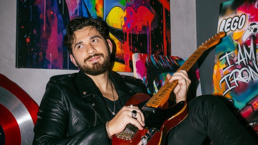 Gustavo Mioto, fã de country desde criança, trabalha com agência de Shakira e com letristas para traduzir seu ‘sertanejês’ para o mercado global — Foto: Lipe Regis