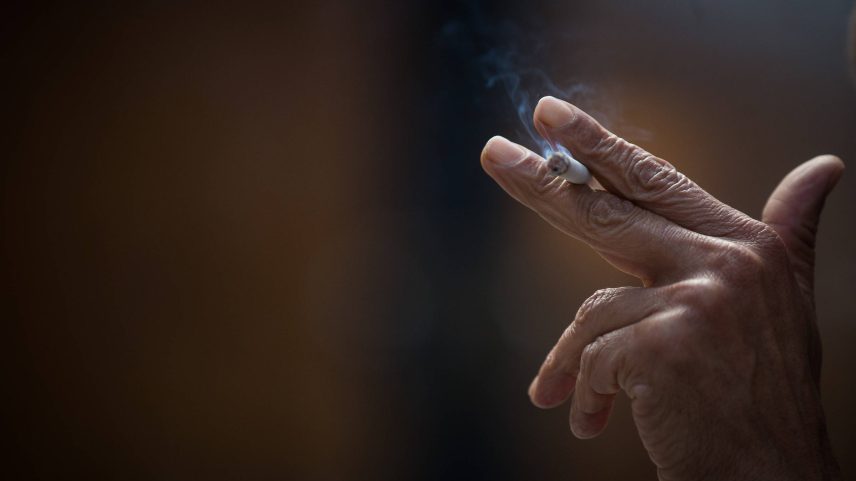 Lobby da indústria do tabaco é apontado como obstáculo para o controle do tabagismo (Foto: Zanone Fraissat/Folhapress)